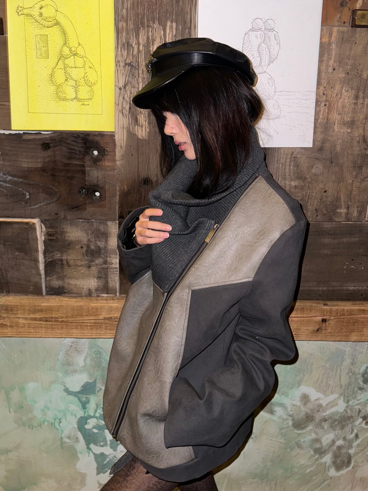 Hefty big collar cotton-paneled leather short jacket